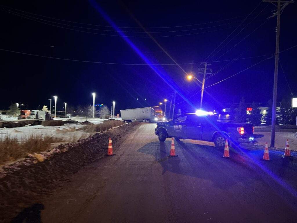 Heavy Recovery, Traffic control with pylons and blue lights