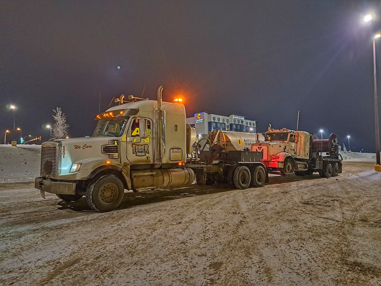 Tuber Towing: 24/7 Local Towing Company near Edmonton